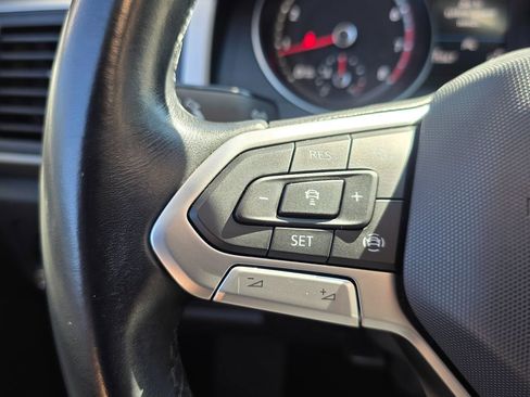 Used 2021 Volkswagen Atlas SE image 34