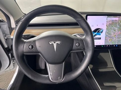 Used 2019 Tesla Model 3 Performance image 14