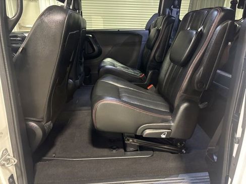 Used 2017 Dodge Grand Caravan GT image 11