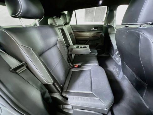 Used 2023 Volkswagen Atlas Cross Sport SE image 26