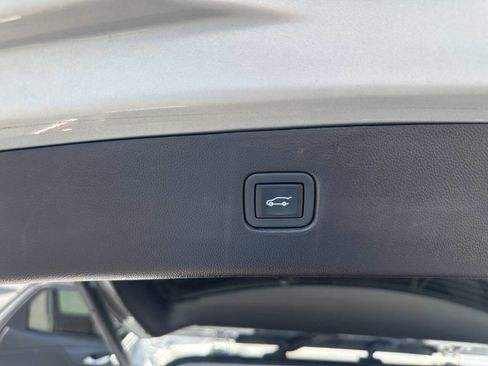 Used 2020 Chevrolet Blazer LT AWD/4WD image 18