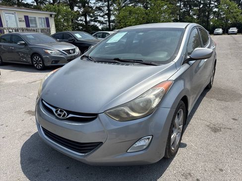 Used 2013 Hyundai Elantra GLS w/ Preferred Pkg FWD image 2