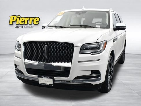 Certified 2022 Lincoln Navigator Black Label image 1