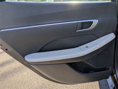 Certified 2024 Hyundai Sonata SEL w/ Convenience Package image 30
