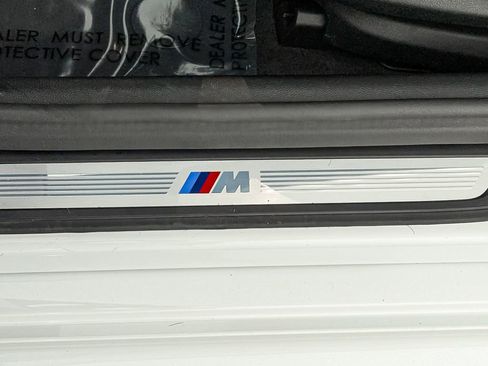 Certified 2023 BMW 530e xDrive w/ Premium Package image 15