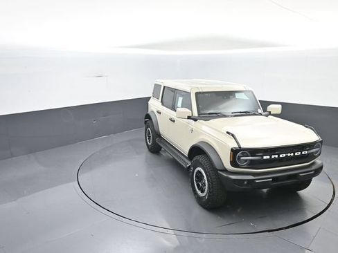 New 2026 Ford Bronco Outer Banks w/ Sasquatch Package AWD/4WD image 25