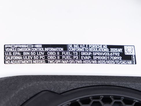 Certified 2025 Porsche 911 Carrera GTS RWD image 34