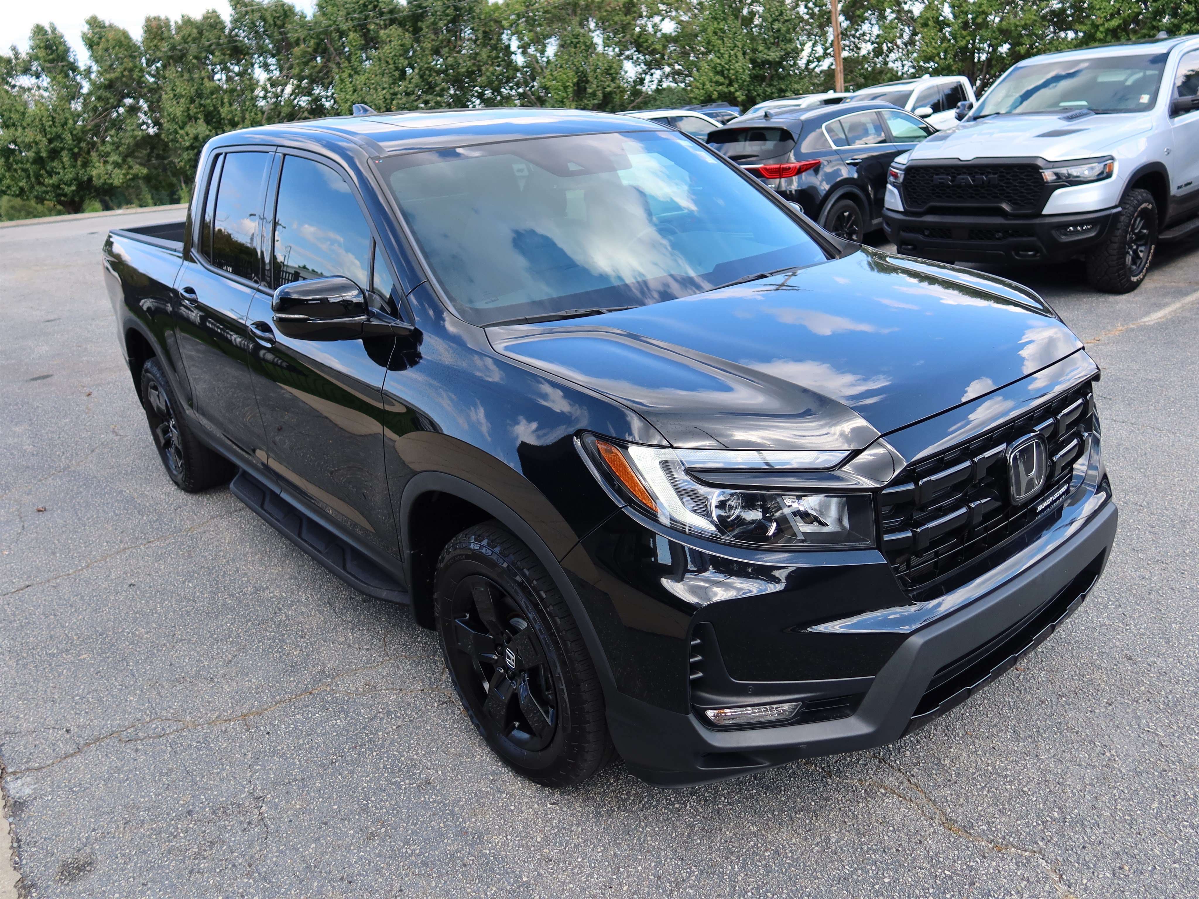 Certified 2024 Honda Ridgeline Black Edition image 2