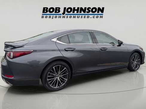 Used 2023 Lexus ES 350 w/ Premium Package FWD image 2