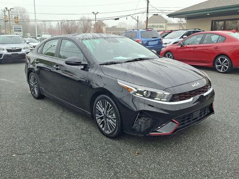Used 2023 Kia Forte GT-Line w/ GT-Line Premium Package image 3