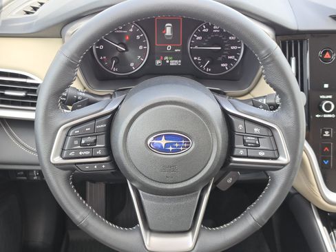 Used 2025 Subaru Outback Limited w/ Popular Package #2 AWD/4WD image 19