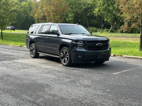 Used 2020 Chevrolet Suburban Premier w/ Premier 6.2L Value Package AWD/4WD image 1