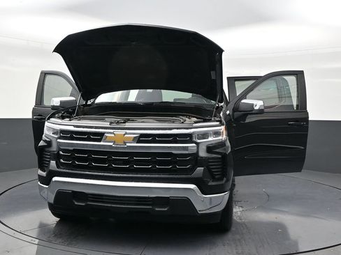 Used 2024 Chevrolet Silverado 1500 LT RWD image 33