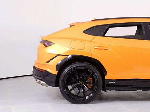 Used 2024 Lamborghini Urus S image 14