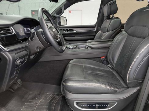 Used 2023 Jeep Grand Wagoneer Series II image 4