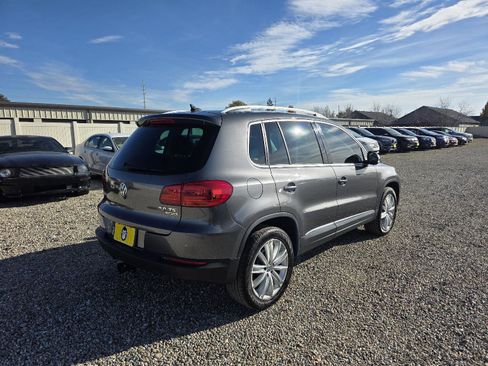 Used 2014 Volkswagen Tiguan SE image 6