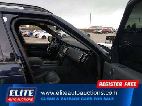 Used 2020 Land Rover Discovery SE AWD/4WD image 9