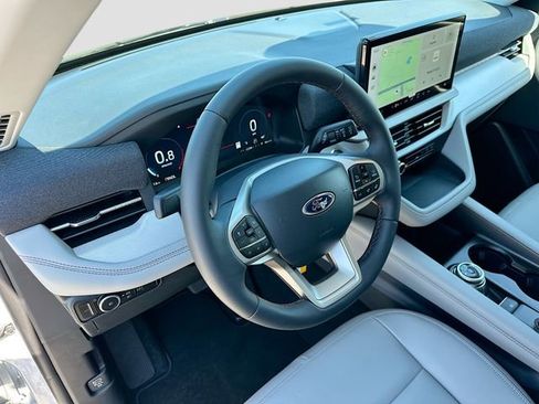 New 2026 Ford Explorer Active w/ Active Comfort Package image 6