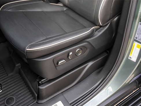 Used 2024 Cadillac Escalade Sport w/ LPO, ONYX Package image 11