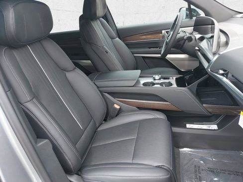 New 2026 Cadillac Vistiq Sport w/ LPO, Floor Liner Package image 10