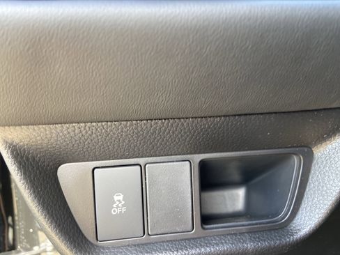 New 2026 Honda HR-V LX image 43