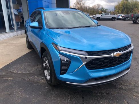 New 2026 Chevrolet Trax LT image 4