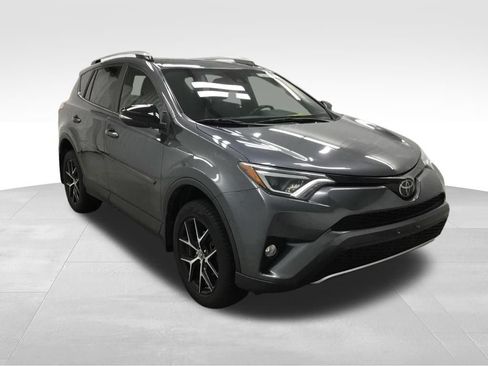Used 2017 Toyota RAV4 SE AWD/4WD image 3