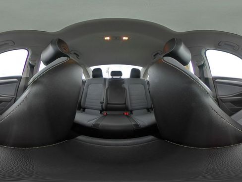 Used 2025 Volkswagen Jetta SE image 42