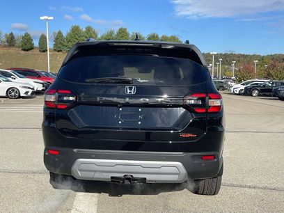 New 2025 Honda Pilot TrailSport