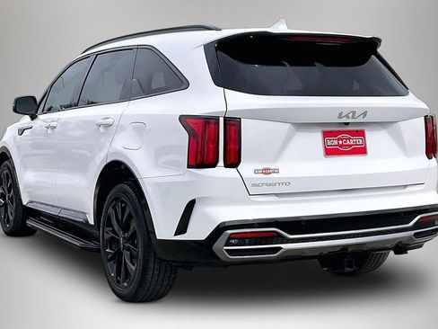 Used 2023 Kia Sorento SX image 4