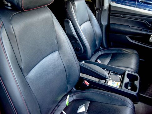 Used 2023 Honda Odyssey Sport image 21