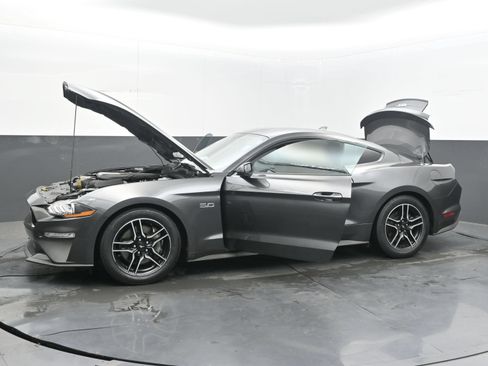 Used 2020 Ford Mustang GT RWD image 41
