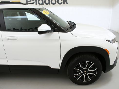 Used 2023 Chevrolet TrailBlazer ACTIV w/ Sun and Liftgate Package AWD/4WD image 10