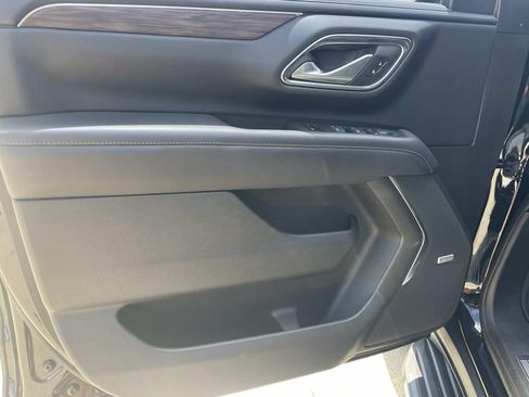 Used 2022 Chevrolet Tahoe LT w/ Luxury Package RWD image 14