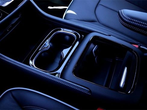 New 2026 Chrysler Pacifica Limited image 16