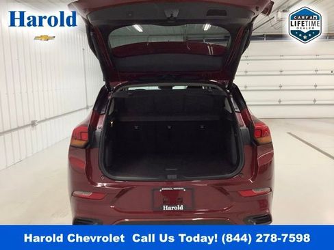 Used 2023 Buick Encore GX Select w/ Sport Touring Package image 5