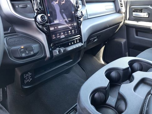 Used 2025 RAM 2500 Big Horn AWD/4WD image 23