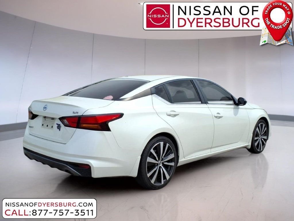 Used 2019 Nissan Altima 2.5 SR FWD image 3