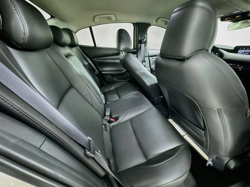 Used 2024 MAZDA MAZDA3 s FWD image 32