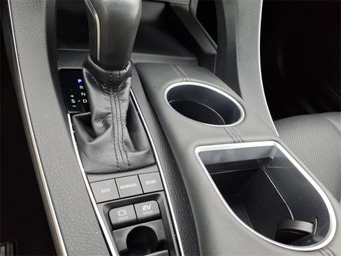 Certified 2019 Toyota Avalon XSE image 23