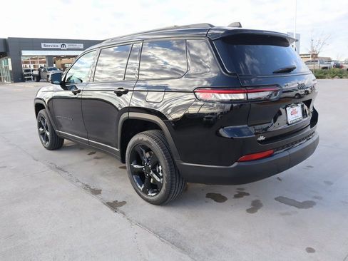 New 2025 Jeep Grand Cherokee L Limited w/ Black Appearance Package AWD/4WD image 25