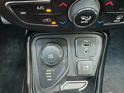 Used 2021 Jeep Compass Limited AWD/4WD image 22