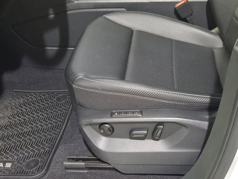 Used 2023 Volkswagen Atlas Cross Sport SEL AWD/4WD image 13