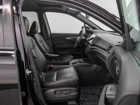 Used 2023 Honda Passport TrailSport image 11