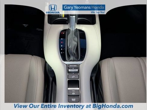 Certified 2024 Honda HR-V EX-L image 23