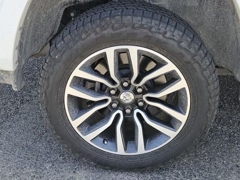 Used 2025 RAM 1500 Limited w/ Off Road Group image 7