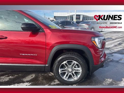 New 2026 GMC Terrain Elevation w/ LPO, Floor Liner Package image 13