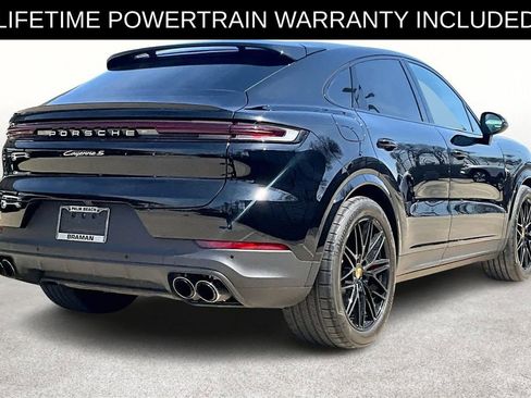 Used 2024 Porsche Cayenne S image 2