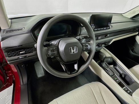 Used 2025 Honda Accord SE image 9