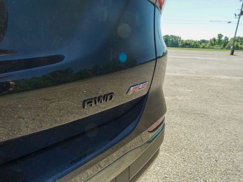 Used 2023 Chevrolet Equinox RS AWD/4WD image 9
